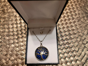 Collar de lapislázuli